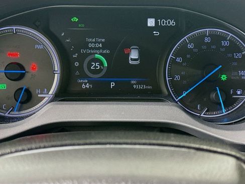 Certified 2021 Toyota Venza XLE w/ Softex Package AWD/4WD image 13