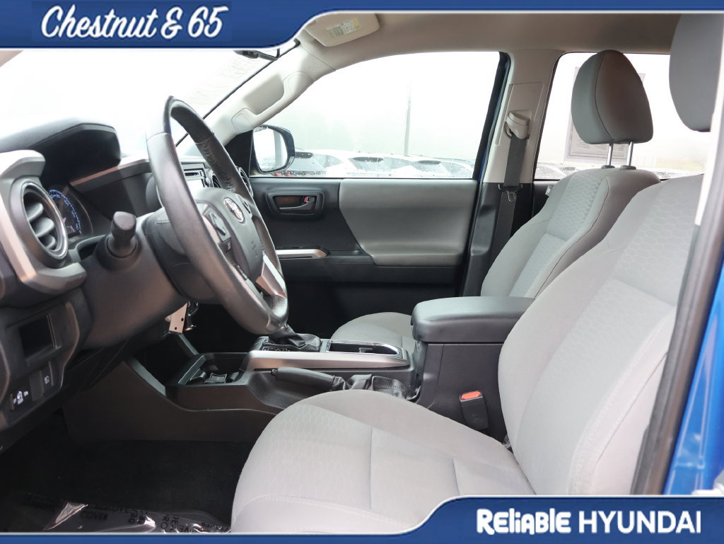Used 2018 Toyota Tacoma SR5 RWD image 22
