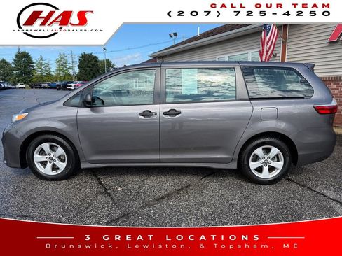 Used 2018 Toyota Sienna L FWD image 3