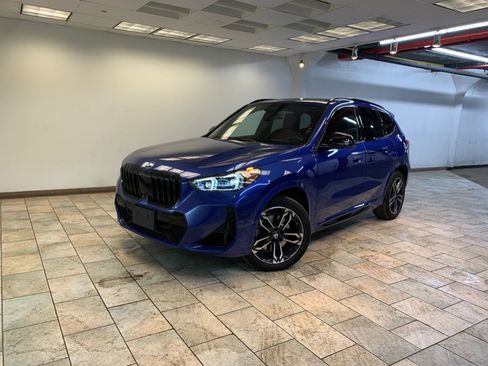 Used 2023 BMW X1 xDrive28i w/ Premium Package image 1