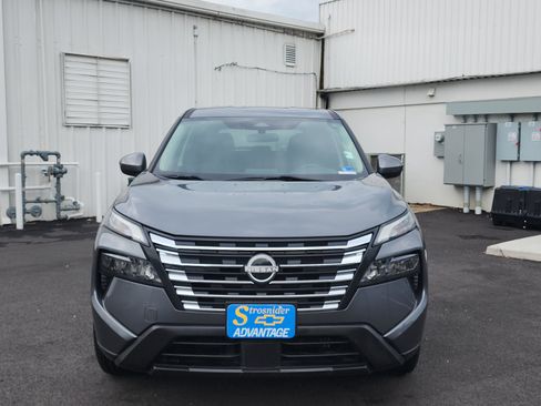 Used 2024 Nissan Rogue SV FWD image 8