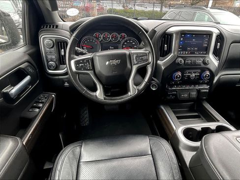 Used 2021 Chevrolet Silverado 1500 LT Trail Boss w/ Convenience Package II image 17
