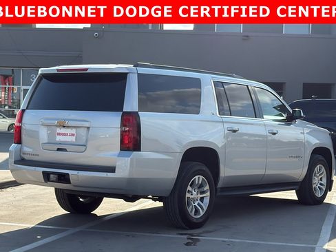 Used 2020 Chevrolet Suburban LT image 5