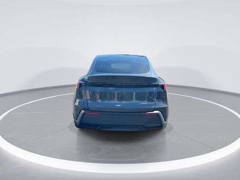 Used 2026 Tesla Model Y AWD image 8