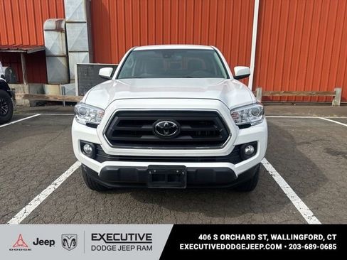 Used 2023 Toyota Tacoma SR5 AWD/4WD image 5