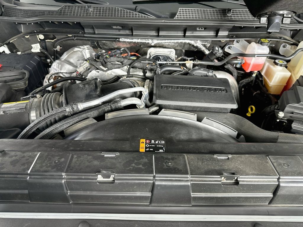 Used 2025 Chevrolet Silverado 2500 LT w/ Convenience Package AWD/4WD image 32
