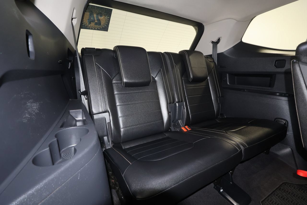 Used 2024 Volkswagen Atlas SEL AWD/4WD image 25