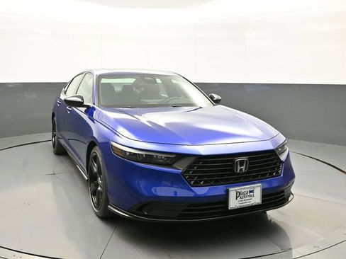 Certified 2023 Honda Accord Sport image 3