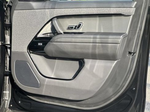 Used 2025 Land Rover Range Rover Sport Dynamic SE AWD/4WD image 16