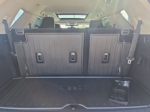 New 2025 Nissan Pathfinder Platinum w/ Lighting Package (N92) image 44