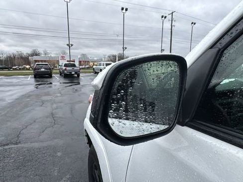 Used 2024 Toyota 4Runner SR5 image 39