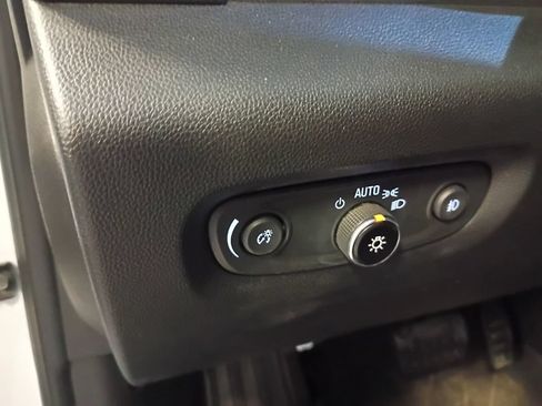 Used 2020 Chevrolet Traverse Premier w/ Redline Edition AWD/4WD image 17