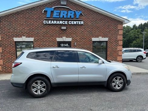 Used 2017 Chevrolet Traverse LT AWD/4WD image 5