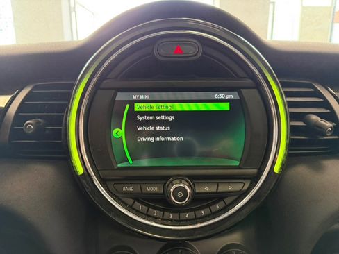 Used 2019 MINI Cooper 4-Door Hardtop FWD image 44
