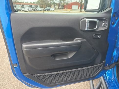 Used 2022 Jeep Gladiator Sport image 20