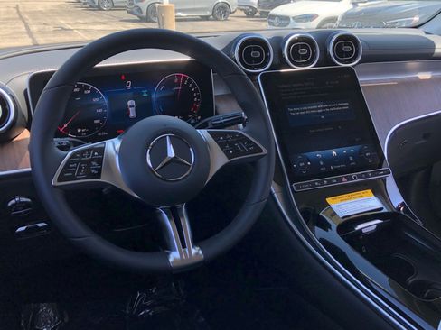 New 2025 Mercedes-Benz GLC 350e 4MATIC image 15