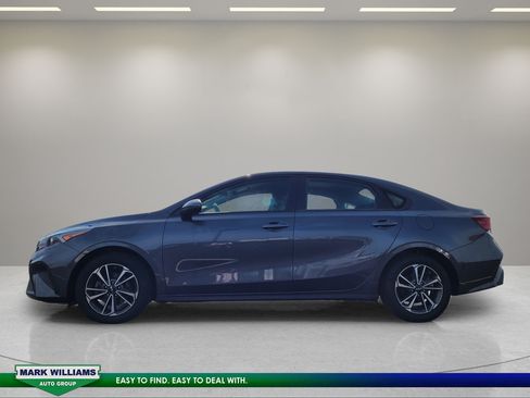 Used 2023 Kia Forte LXS FWD image 7