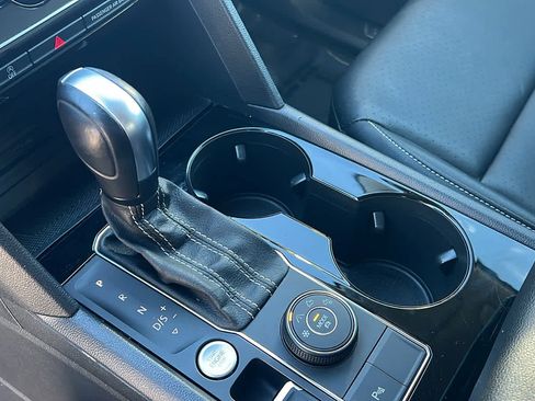 Used 2022 Volkswagen Atlas SE image 13