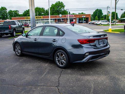 Used 2024 Kia Forte LXS FWD image 5