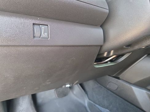 Used 2024 Chevrolet Colorado Trail Boss AWD/4WD image 36