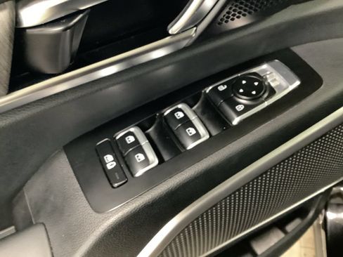 Used 2024 Kia Telluride EX w/ EX Captain's Chair Package AWD/4WD image 13