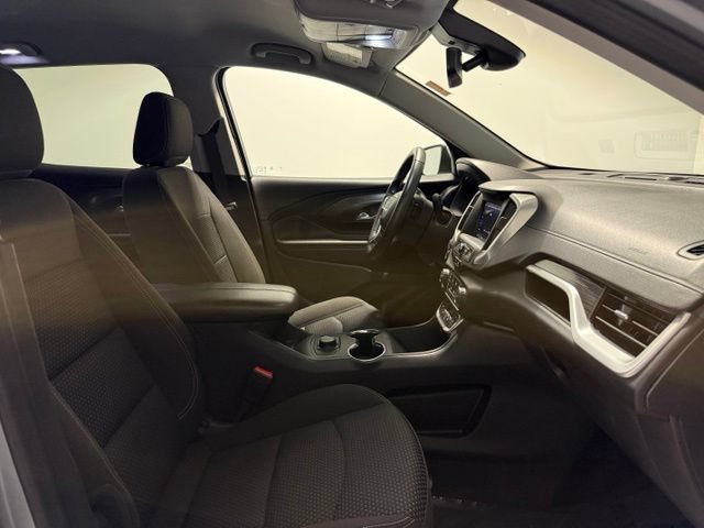 Used 2024 GMC Terrain SLE AWD/4WD image 25