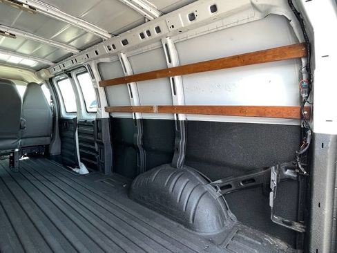 Used 2019 Chevrolet Express 2500 Extended w/ Communications Package RWD image 27