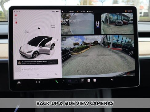 Used 2023 Tesla Model Y Standard Range image 5