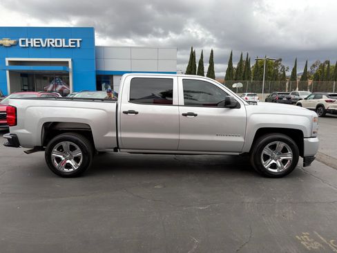 Used 2018 Chevrolet Silverado 1500 Custom w/ Custom Value Package RWD image 9