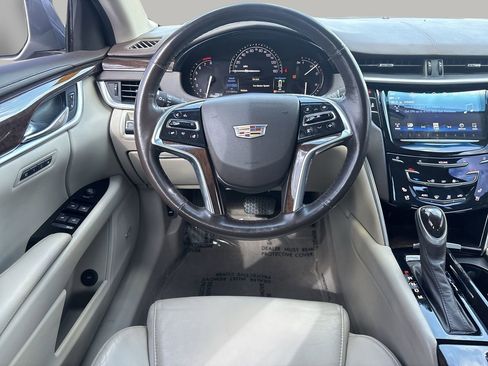 Used 2017 Cadillac XTS Luxury image 13