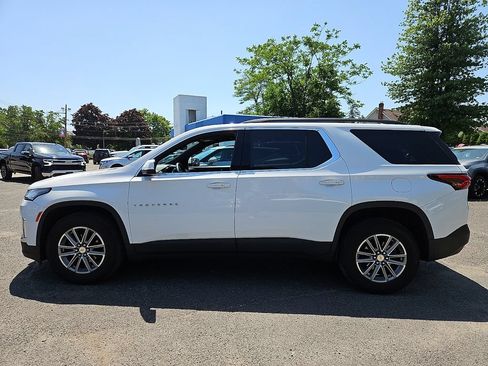 Certified 2023 Chevrolet Traverse LT FWD image 4
