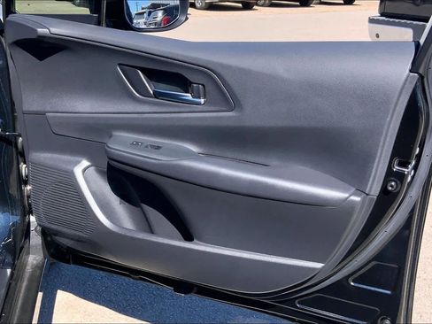 Used 2025 Toyota Prius image 21