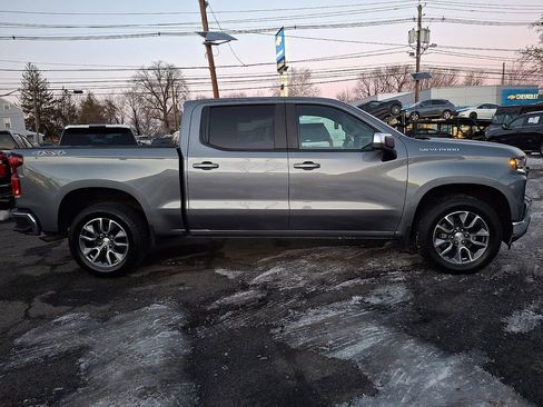 Used 2022 Chevrolet Silverado 1500 LT image 9