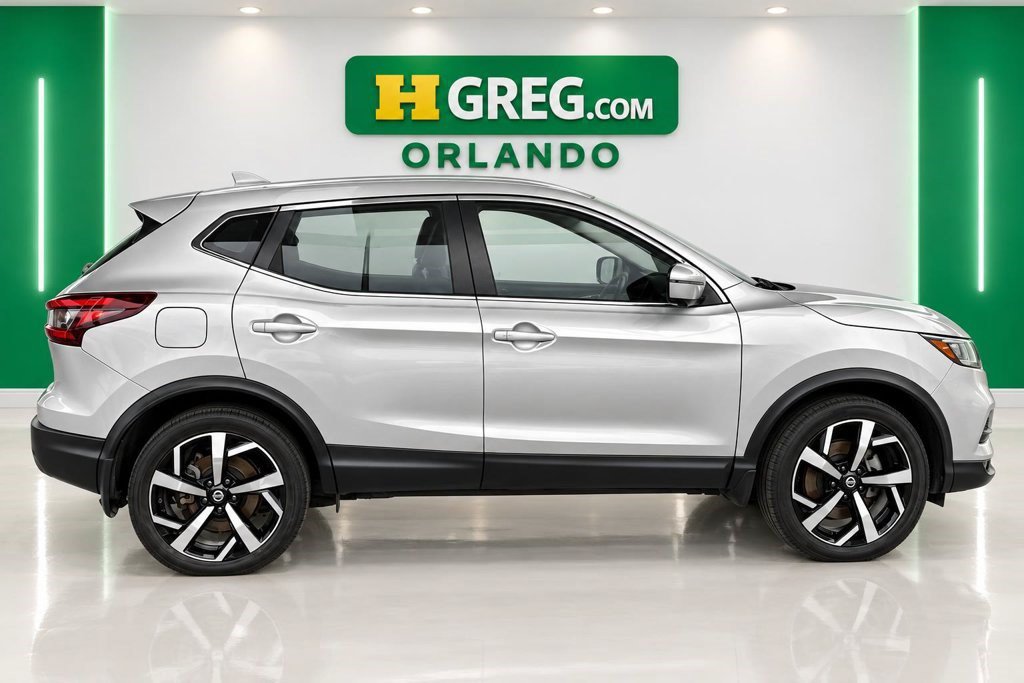 Used 2021 Nissan Rogue Sport SL w/ Premium Package FWD image 4