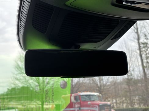 Used 2024 Mercedes-Benz GLE 450e 4MATIC image 28