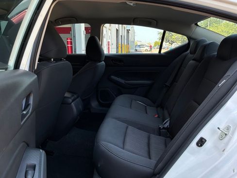 Used 2025 Nissan Altima 2.5 SV FWD image 11