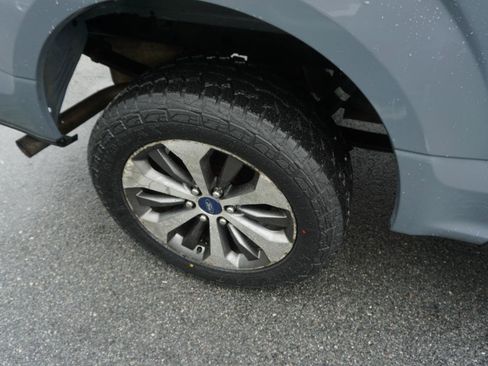 Used 2019 Ford F150 XL w/ Equipment Group 101A Mid AWD/4WD image 5