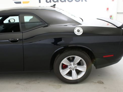 Used 2023 Dodge Challenger SXT image 6