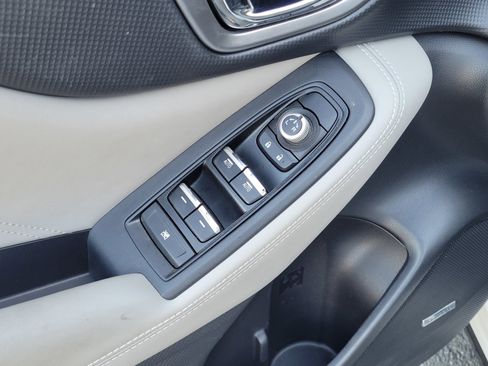 Used 2019 Subaru Forester Limited image 17