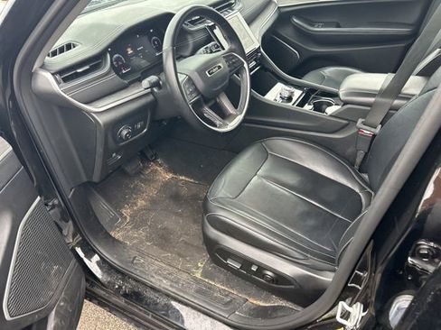 Used 2022 Jeep Grand Cherokee Limited AWD/4WD image 7