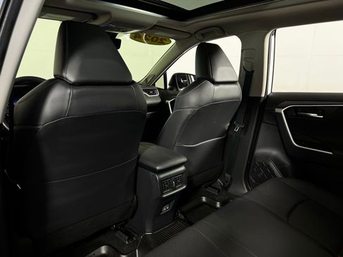 Used 2024 Toyota RAV4 Limited image 24