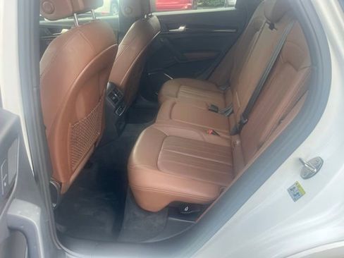 Used 2020 Audi Q5 2.0T Premium w/ Convenience Package image 29