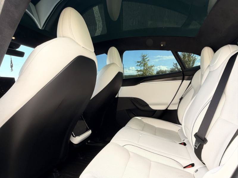 Used 2022 Tesla Model S Plaid AWD/4WD image 24