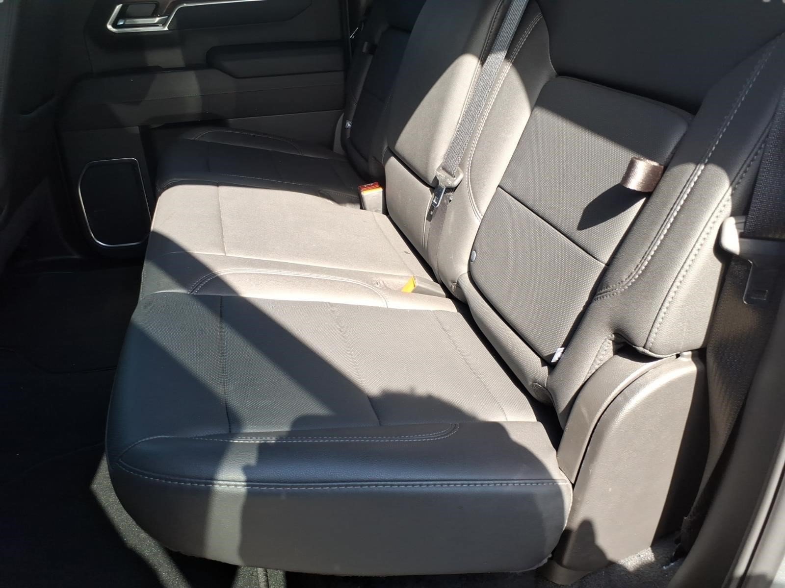 Used 2026 GMC Sierra 1500 SLT AWD/4WD image 6
