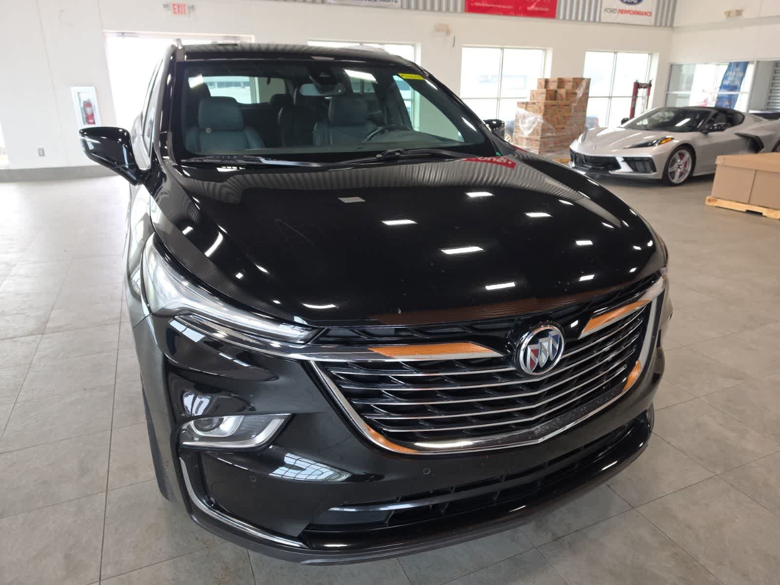 Used 2023 Buick Enclave Essence AWD/4WD image 4