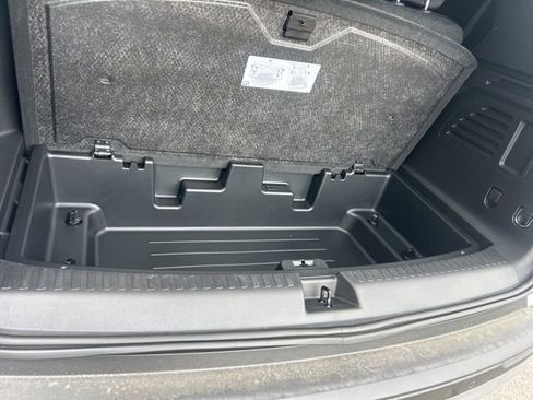 New 2026 GMC Acadia Elevation w/ Elevation Premium Package AWD/4WD image 33