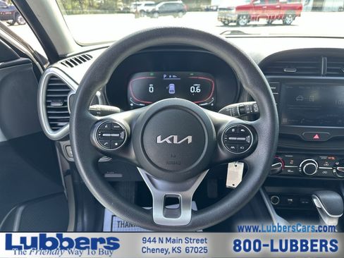 Used 2023 Kia Soul LX FWD image 13