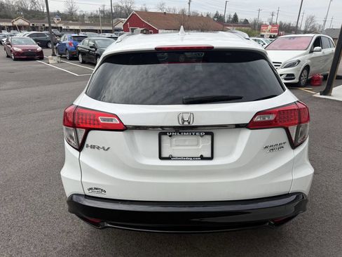 Used 2021 Honda HR-V Sport image 9