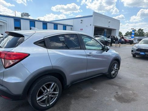Used 2018 Honda HR-V EX image 3