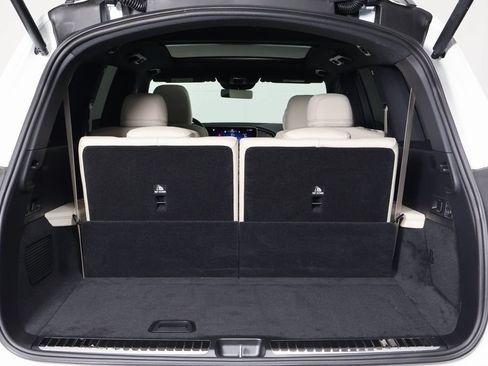 New 2026 Mercedes-Benz GLS 580 4MATIC image 9